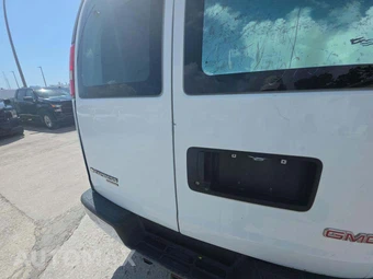 2016 Chevrolet Express 2500 Cargo Van 1WT 135.0" WB - miniatura 23