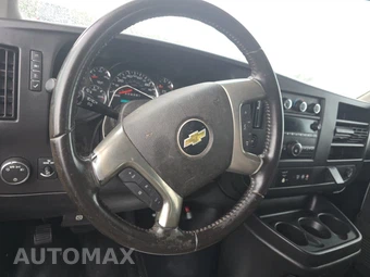2016 Chevrolet Express 2500 Cargo Van 1WT 135.0" WB – miniatura 10