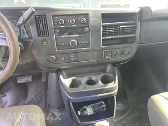 2016 Chevrolet Express 2500 Cargo Van 1WT 135.0" WB – miniatura 10