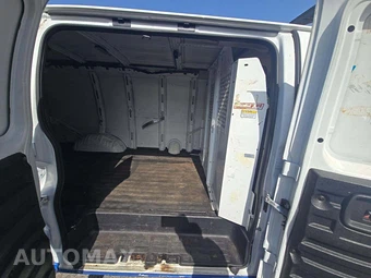 2016 Chevrolet Express 2500 Cargo Van 1WT 135.0" WB – miniatura 15