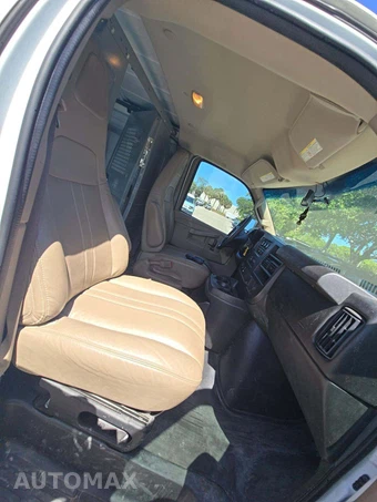2016 Chevrolet Express 2500 Cargo Van 1WT 155.0" WB - miniatura 14