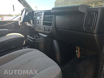 2016 Chevrolet Express 2500 Passenger Van LS 1LS 135.0" WB - miniatura 17