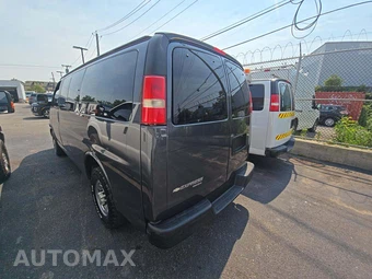 2016 Chevrolet Express 2500 Passenger Van LS 1LS 135.0" WB - miniatura 2
