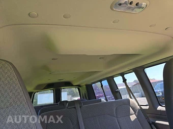 2016 Chevrolet Express 2500 Passenger Van LS 1LS 135.0" WB - miniatura 8