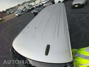2016 Chevrolet Express 2500 Passenger Van LS 1LS 135.0" WB - miniatura 9