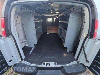 2016 Chevrolet Express 3500 Cargo Van 1WT 135.0" WB – miniatura 13