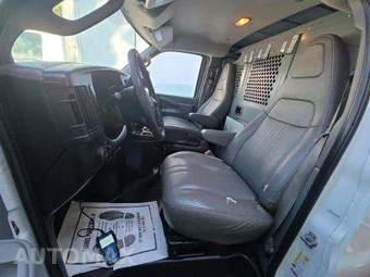2016 Chevrolet Express 3500 Cargo Van 1WT 135.0" WB – miniatura 6