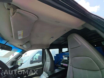 2016 Chevrolet Express 3500 Cargo Van 1WT 155.0" WB - miniatura 11