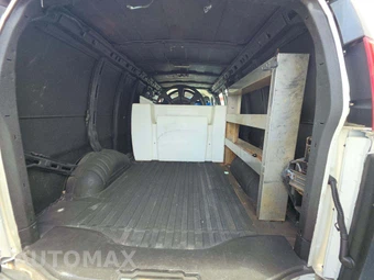 2016 Chevrolet Express 3500 Cargo Van 1WT 155.0" WB - miniatura 13
