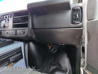 2016 Chevrolet Express 3500 Cargo Van 1WT 155.0" WB - miniatura 18