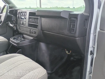 2016 Chevrolet Express 3500 Cutaway 1WT DRW 159.0" WB - miniatura 22