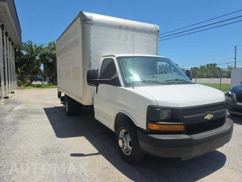 2016 Chevrolet Express 3500 Cutaway 1WT DRW - miniatura 4