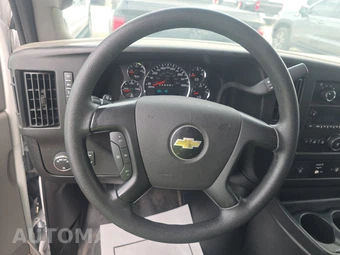 2016 Chevrolet Express 3500 Passenger Van LS 1LS 135.0" WB - miniatura 10