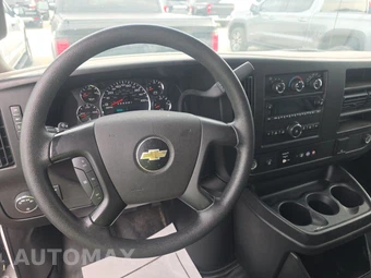 2016 Chevrolet Express 3500 Passenger Van LS 1LS 135.0" WB - miniatura 11