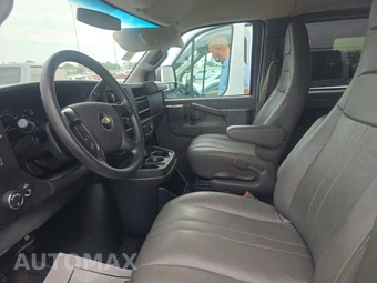 2016 Chevrolet Express 3500 Passenger Van LS 1LS 135.0" WB - miniatura 7