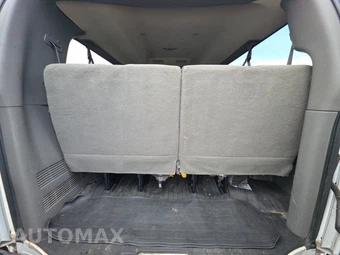 2016 Chevrolet Express 3500 Passenger Van LS 1LS 155.0" WB – miniatura 15