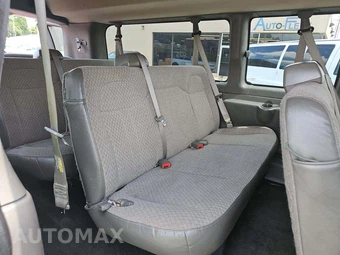 2016 Chevrolet Express 3500 Passenger Van LT 1LT 155.0" WB - miniatura 14