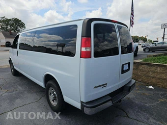 2016 Chevrolet Express 3500 Passenger Van LT 1LT 155.0" WB - miniatura 2