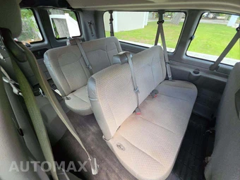 2016 Chevrolet Express 3500 Passenger Van LT 1LT 155.0" WB - miniatura 14