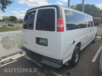 2016 Chevrolet Express 3500 Passenger Van LT 1LT 155.0" WB - miniatura 3