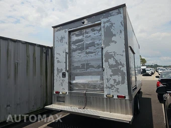 2016 Chevrolet Express 4500 Cutaway 2WT - miniatura 4