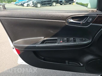 2016 Chevrolet Impala Limited LT 2FL – miniatura 9
