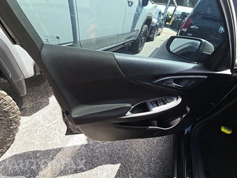 2016 Chevrolet Malibu LS 1LS – miniatura 9
