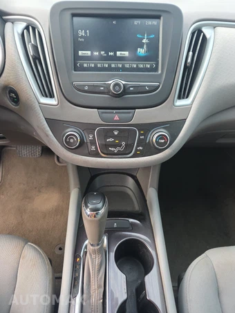 2016 Chevrolet Malibu LS 1LS – miniatura 11