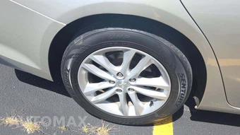 2016 Chevrolet Malibu LT 1LT – miniatura 28