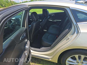2016 Chevrolet Malibu LT 1LT – miniatura 10