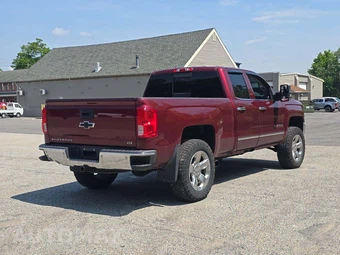 2016 Chevrolet Silverado 1500 LTZ Extended Cab Medium Bed 1LZ – miniatura 3