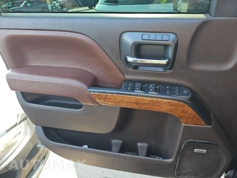 2016 Chevrolet Silverado 2500HD High Country Crew Cab Medium Bed 3LZ - miniatura 9