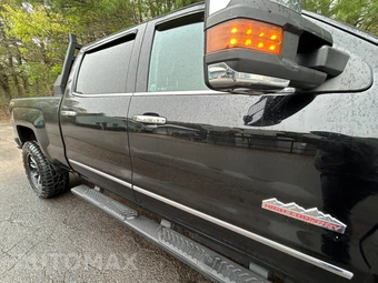 2016 Chevrolet Silverado 2500HD High Country Crew Cab Medium Bed 3LZ - miniatura 38