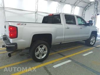 2016 Chevrolet Silverado 2500HD LTZ Crew Cab Medium Bed 1LZ - miniatura 4