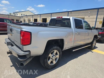 2016 Chevrolet Silverado 2500HD LTZ Crew Cab Medium Bed 1LZ - miniatura 4