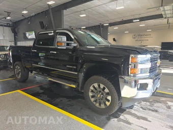 2016 Chevrolet Silverado 2500HD LTZ Crew Cab Medium Bed 1LZ – miniatura 3