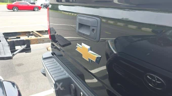 2016 Chevrolet Silverado 2500HD LTZ Crew Cab Medium Bed 1LZ – miniatura 30