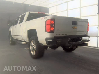 2016 Chevrolet Silverado 2500HD LTZ Crew Cab Medium Bed 1LZ – miniatura 6