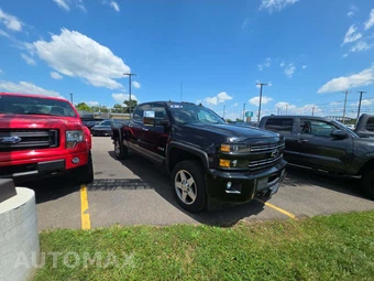 2016 Chevrolet Silverado 2500HD LTZ Crew Cab Medium Bed 1LZ – miniatura 4