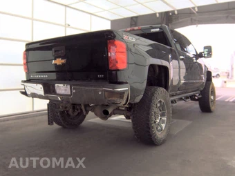 2016 Chevrolet Silverado 2500HD LTZ Crew Cab Medium Bed 1LZ - miniatura 4