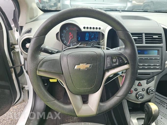 2016 Chevrolet Sonic LS Hatchback 1SB – miniatura 10