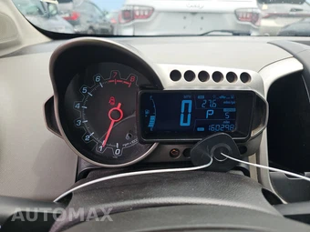 2016 Chevrolet Sonic LS Hatchback 1SB – miniatura 12