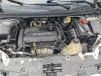 2016 Chevrolet Sonic LS Hatchback 1SB – miniatura 15