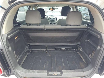 2016 Chevrolet Sonic LS Hatchback 1SB – miniatura 16