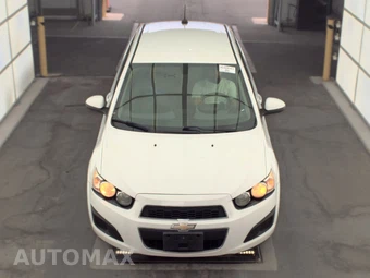 2016 Chevrolet Sonic LS Hatchback 1SB – miniatura 2