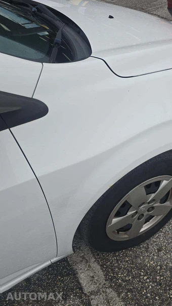2016 Chevrolet Sonic LS Hatchback 1SB – miniatura 26