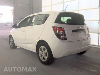 2016 Chevrolet Sonic LS Hatchback 1SB – miniatura 6