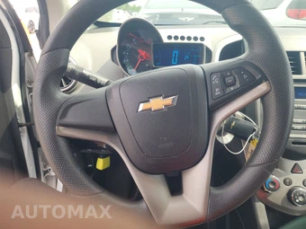 2016 Chevrolet Sonic LS Hatchback 1SB – miniatura 10
