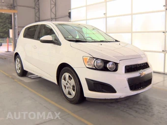 2016 Chevrolet Sonic LS Hatchback 1SB – miniatura 3