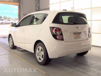 2016 Chevrolet Sonic LS Hatchback 1SB – miniatura 6
